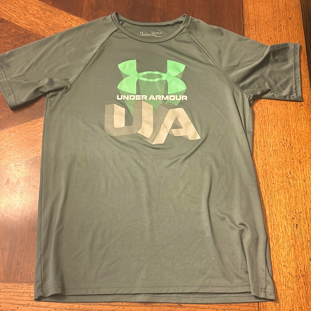 Sage green Under Armour shirt